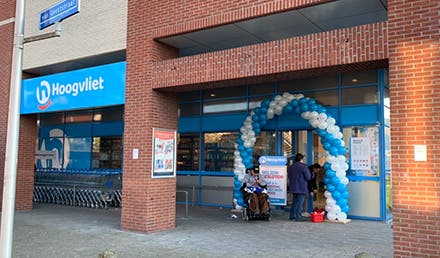 Physical store image