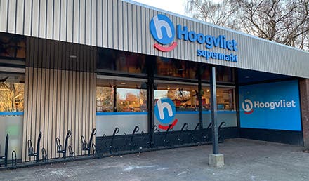 Physical store image