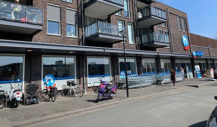 Physical store image