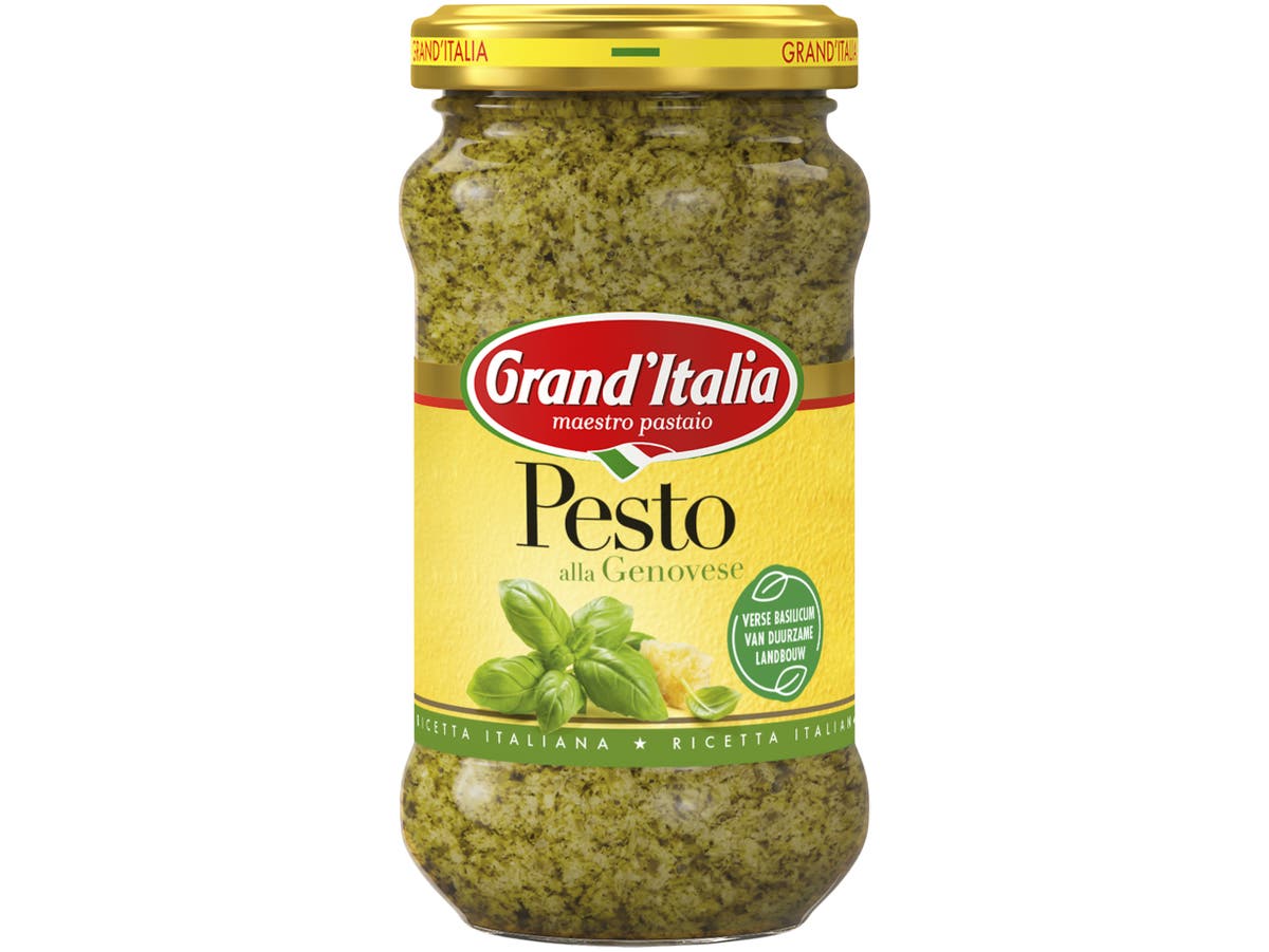 Pesto alla genovese met basilicum Pesto alla genovese met basilicum