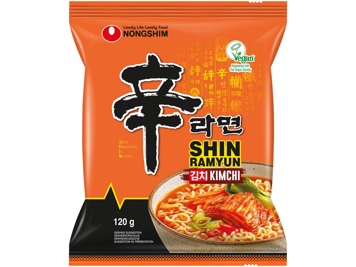 Noodle soup kim chi