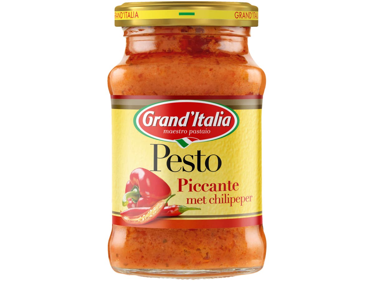 Pesto piccante met chilipeper Pesto piccante met chilipeper