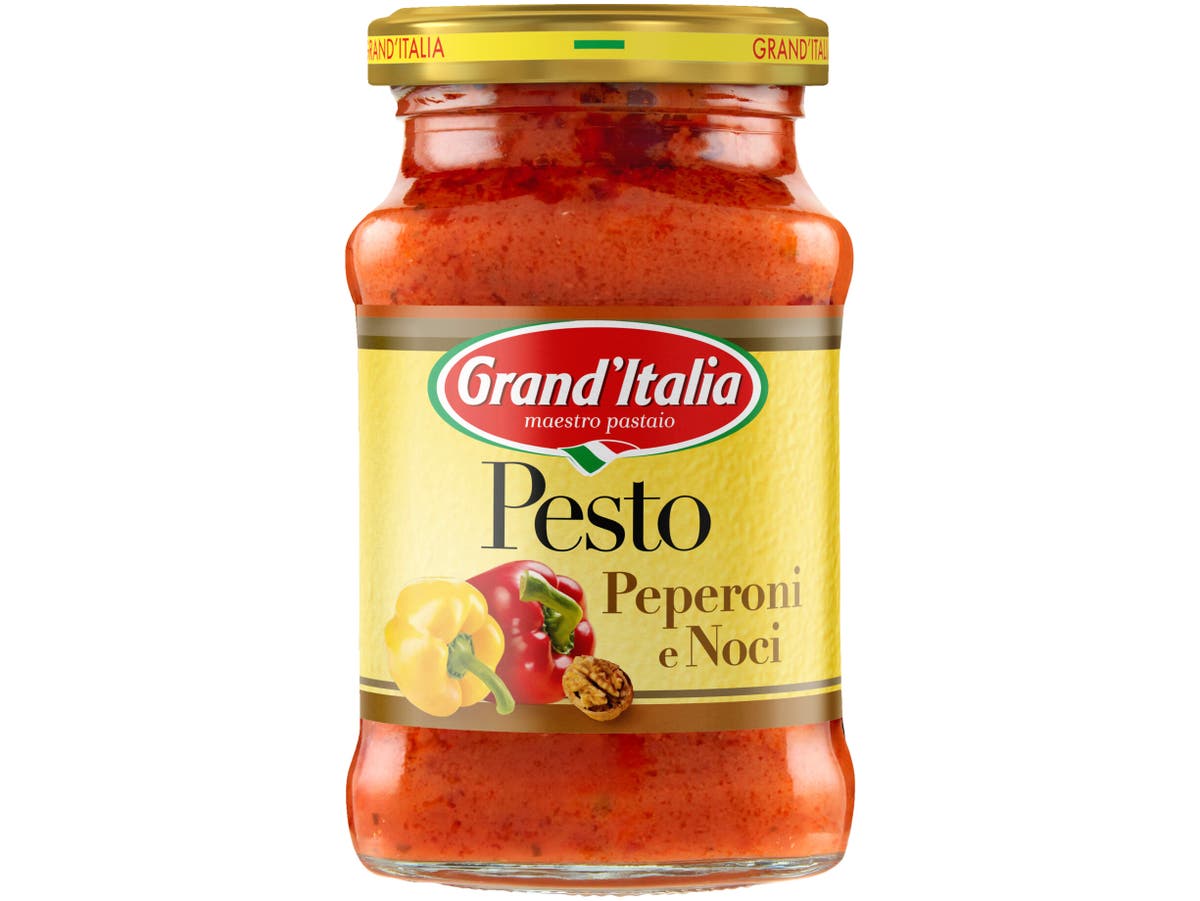 Pesto peperoni e noci Pesto peperoni e noci