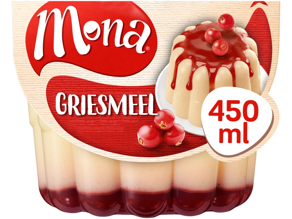 Griesmeelpudding met rode bessensaus