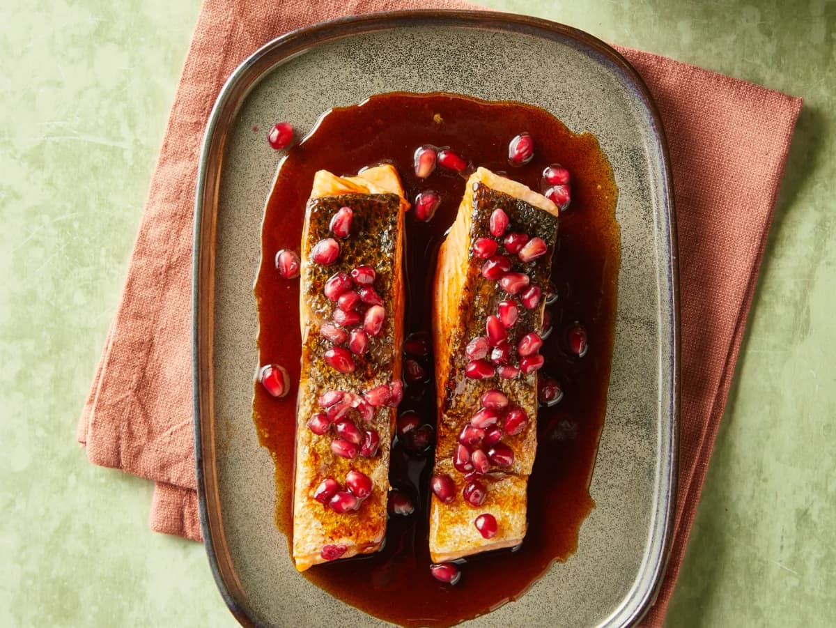Sticky zalm met gember en granaatappel