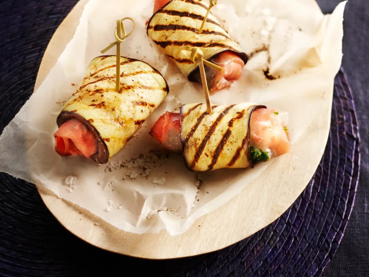 Auberginerolletjes met ham en mozzarella