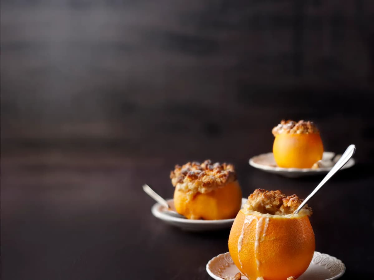Gevulde sinaasappel met mascarpone en crumble