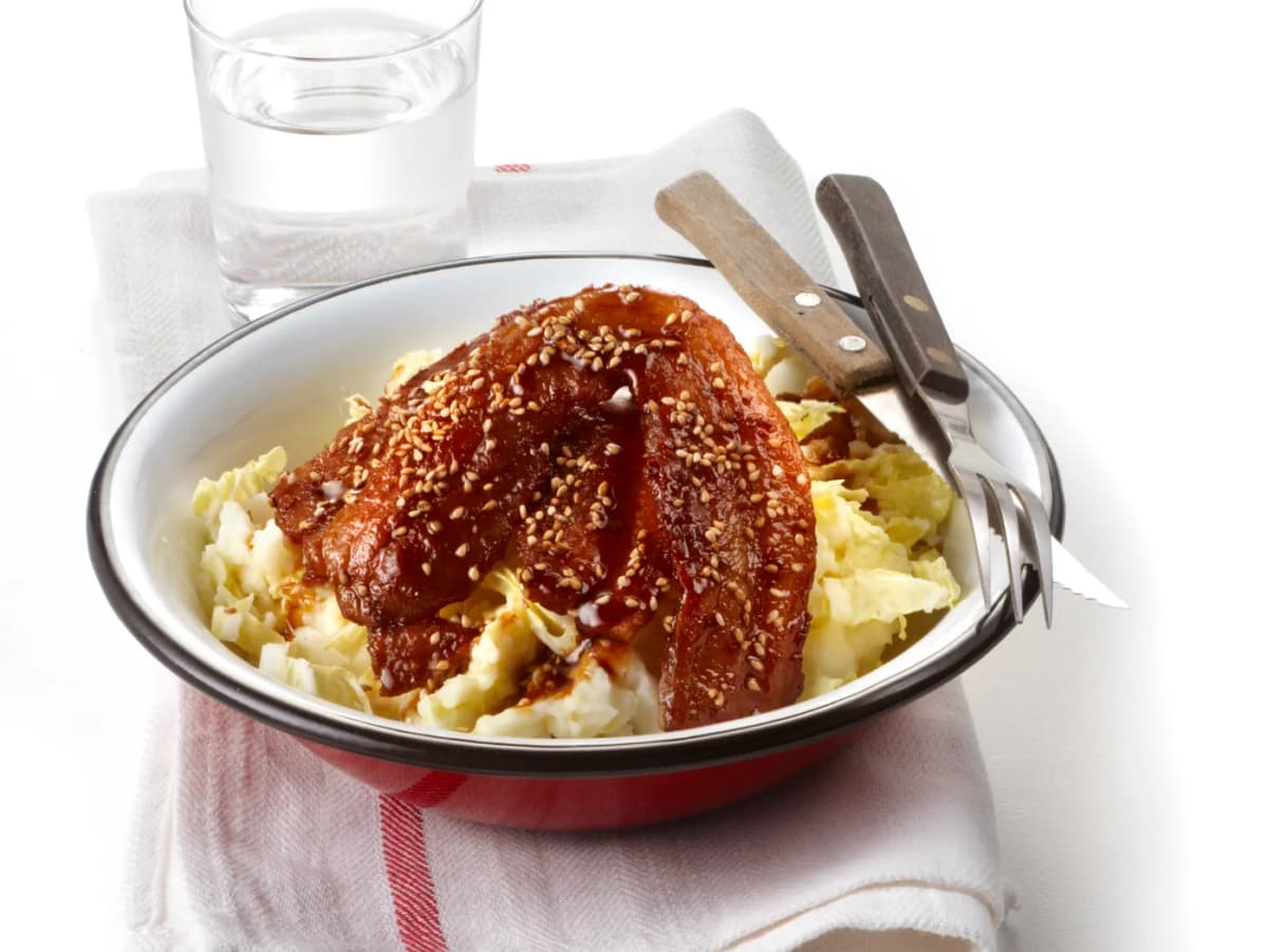 Stamppot van chinese kool met oosterse speklapjes