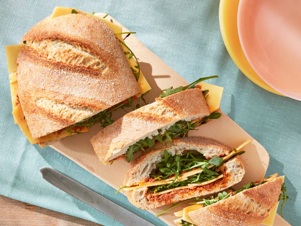 Gevuld picknickbrood