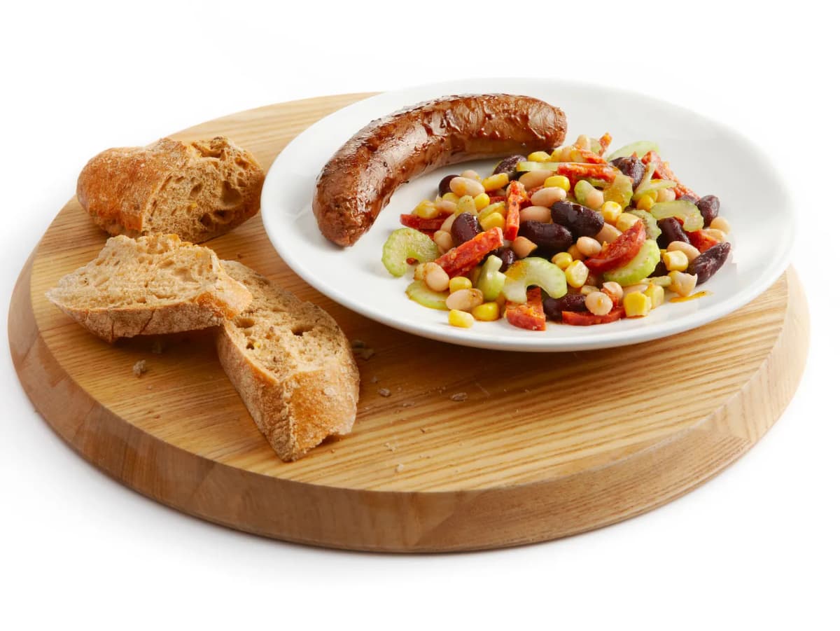 Saucijsjes met bonensalade