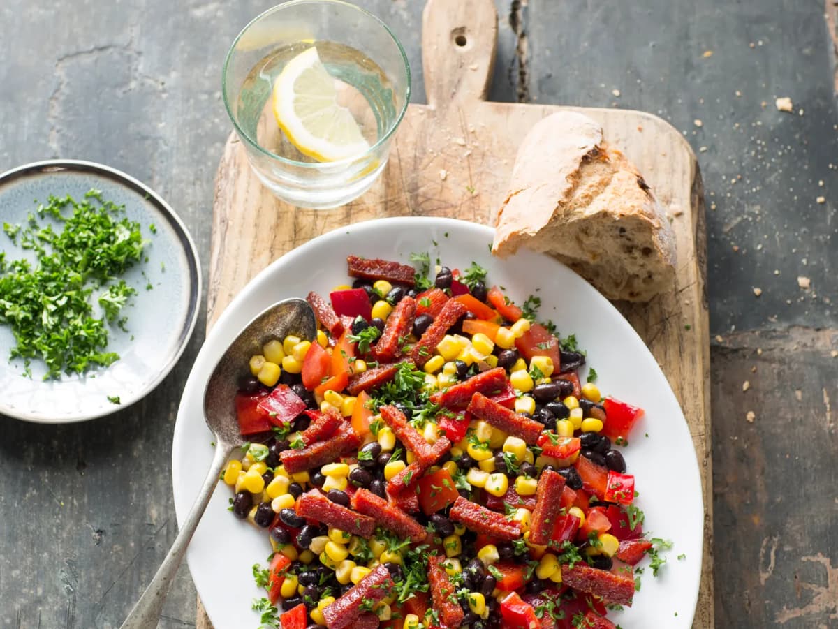 Bonensalade met mais en chorizo