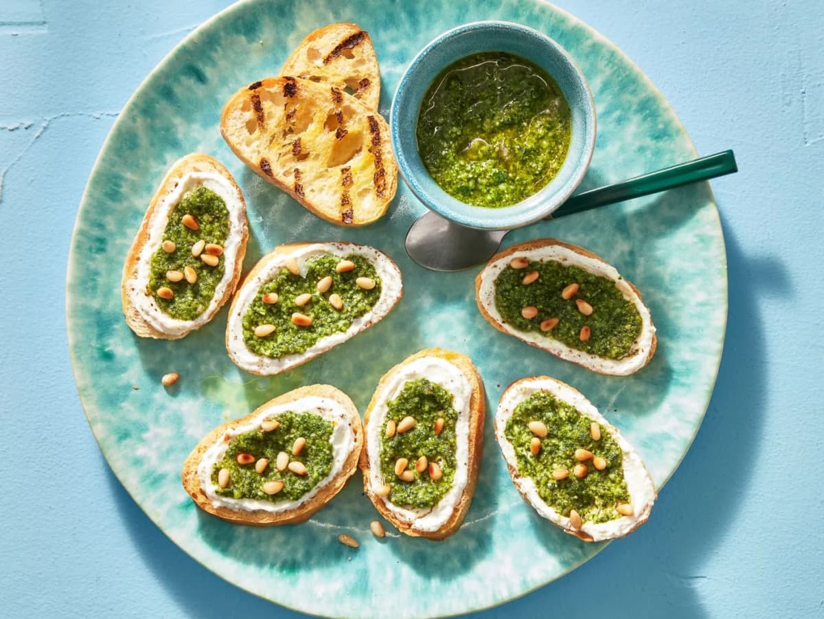 Bruschetta met ricotta en pesto