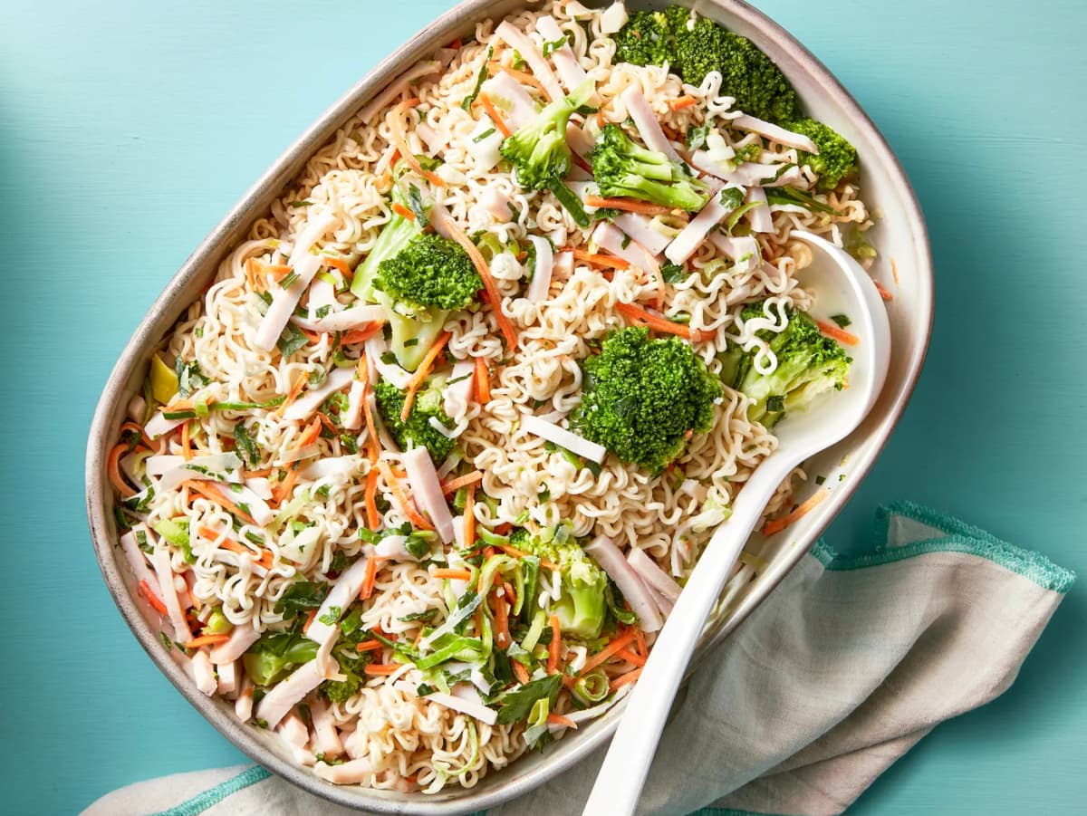 Instant noedels ovenschotel met broccoli en kip