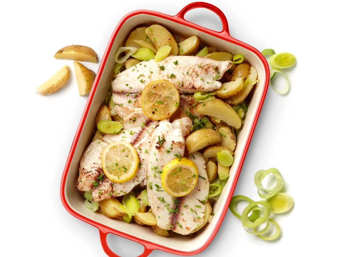 Tilapia uit de oven met aardappel en prei